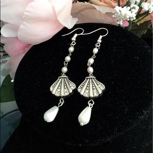 SALE💕Beach Earrings, Scallop Rhinestone Earrings